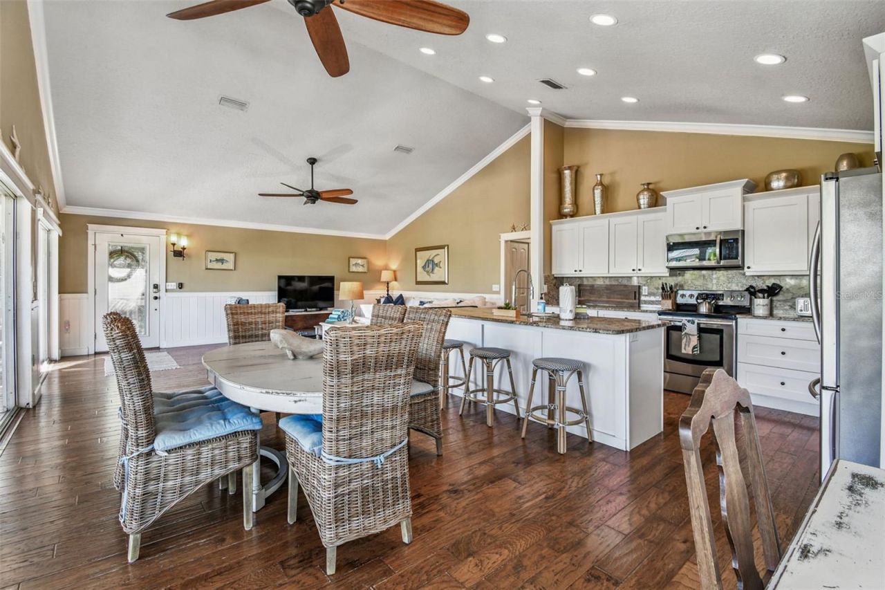 612 Fern Street, Anna Maria, FL 34216 Photo