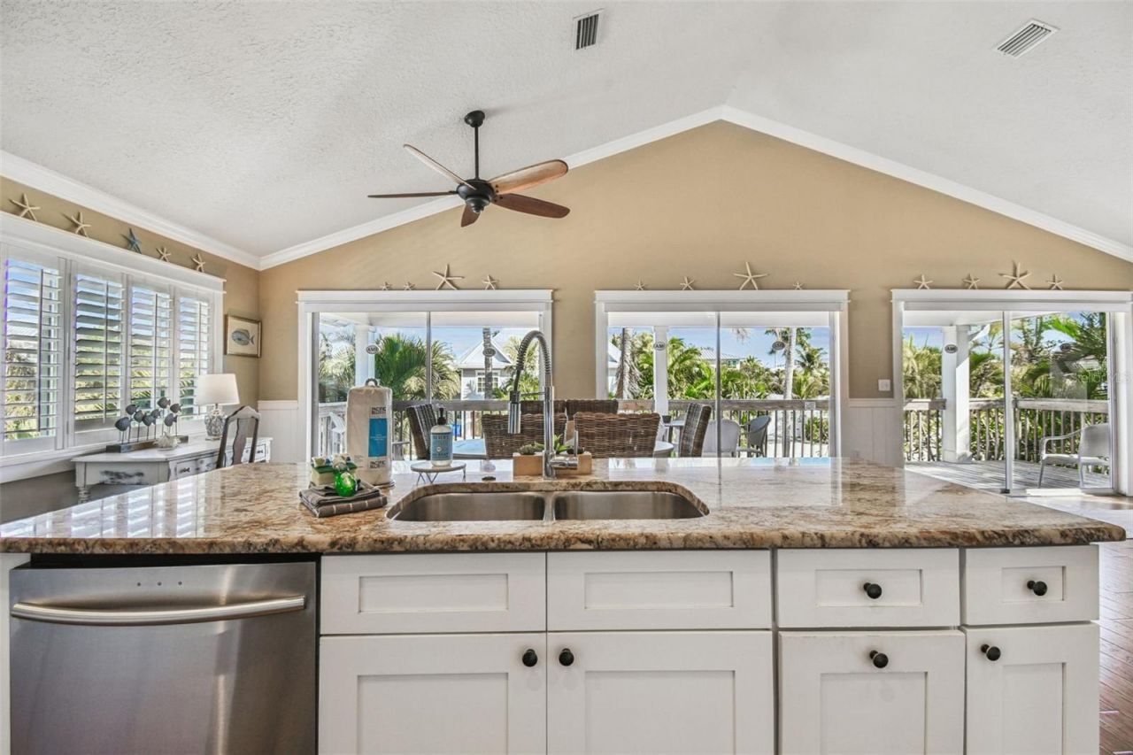 612 Fern Street, Anna Maria, FL 34216 Photo