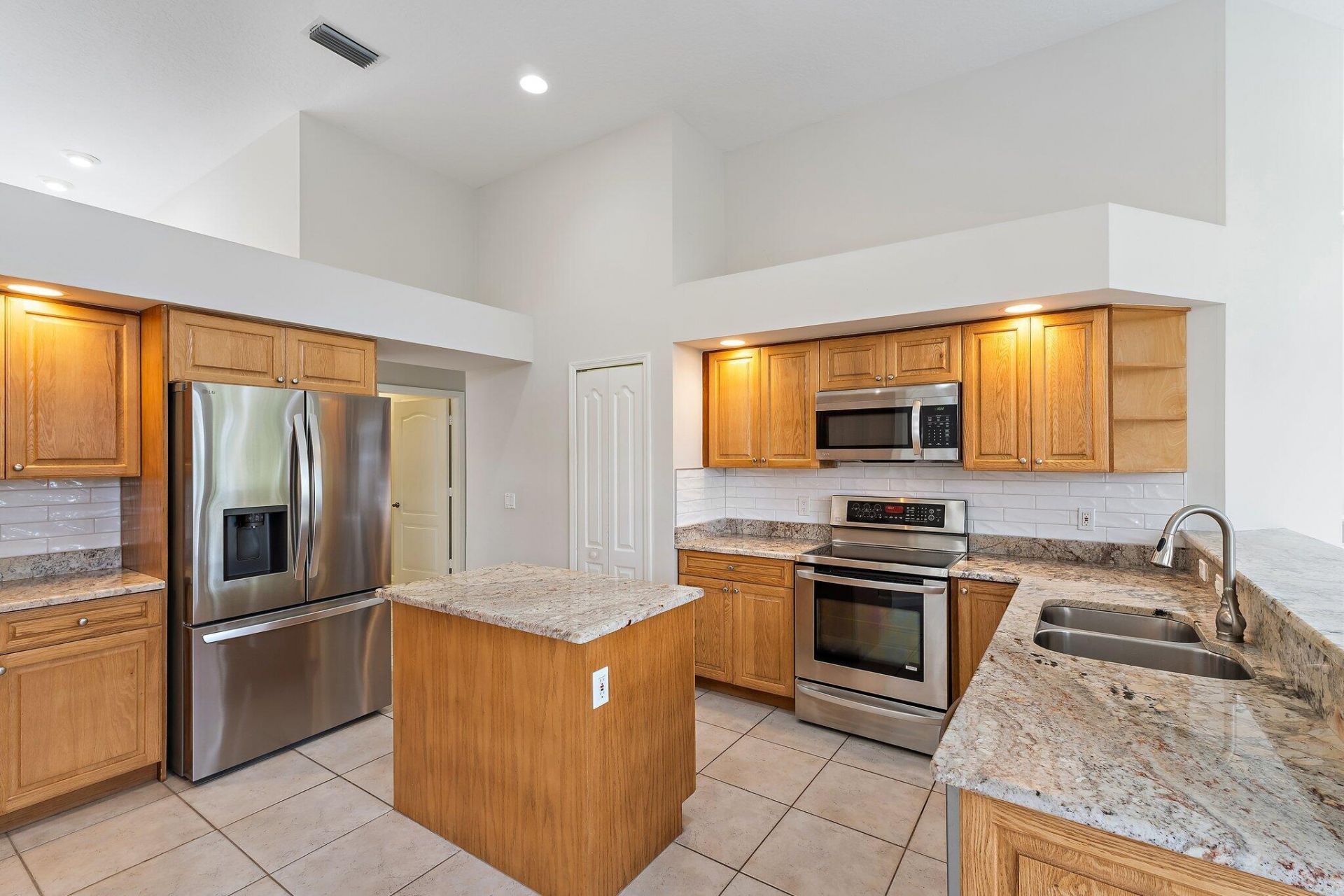 2201 SW Bradford Place, Palm City, FL 34990 Photo