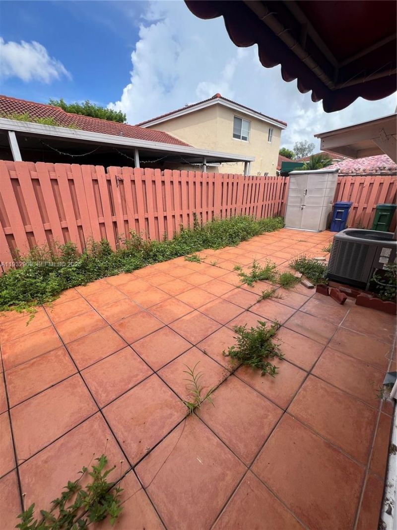 330 NW 114th Ave , Unit 7-105, Sweetwater, FL 33172 Photo