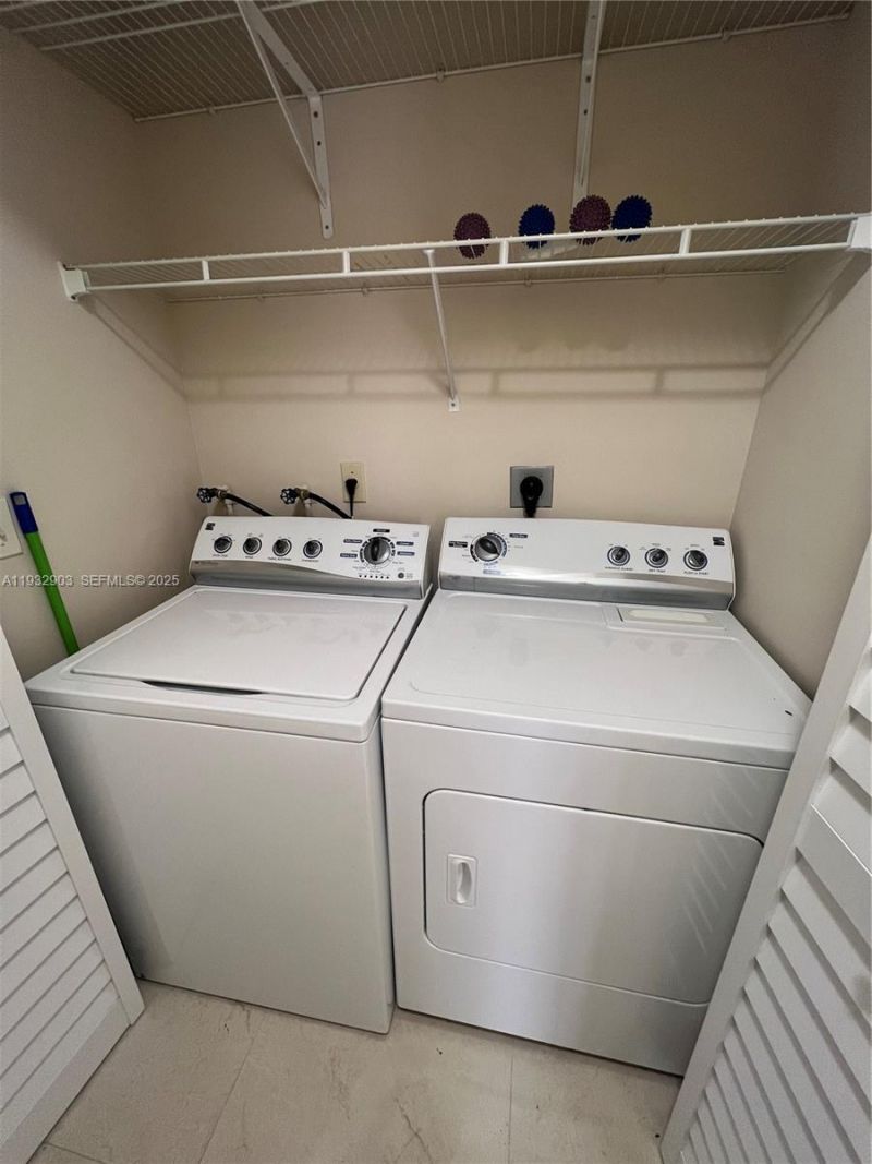 330 NW 114th Ave , Unit 7-105, Sweetwater, FL 33172 Photo