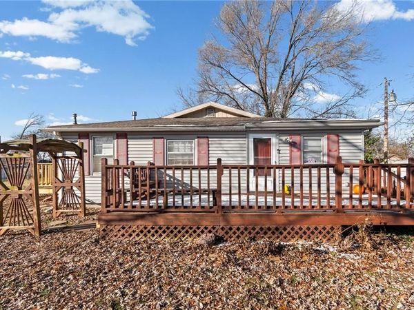 1406 Shawnee Street, Leavenworth, KS 66048