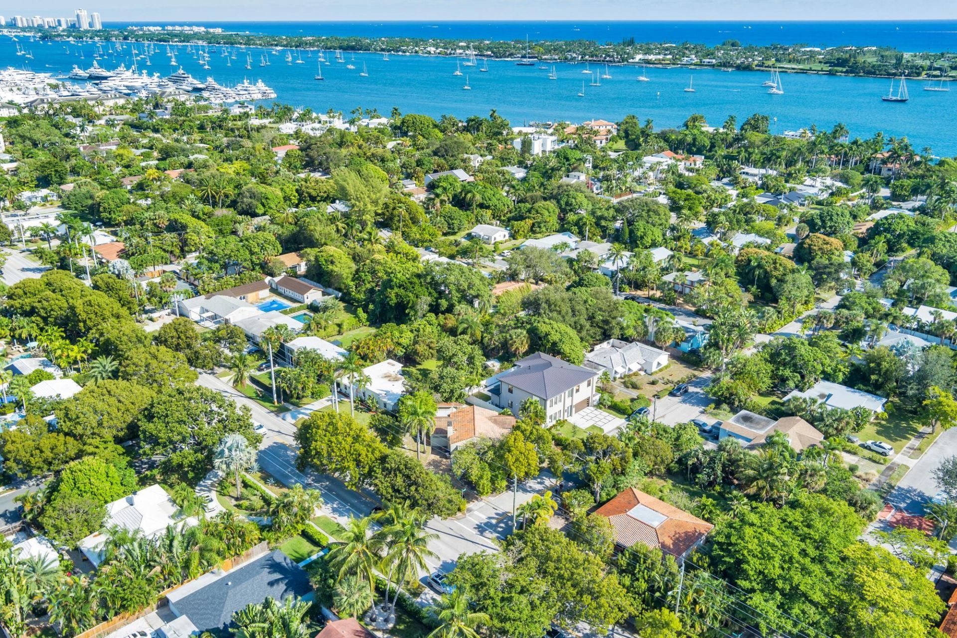 383 31st Court, West Palm Beach, FL 33407 Photo