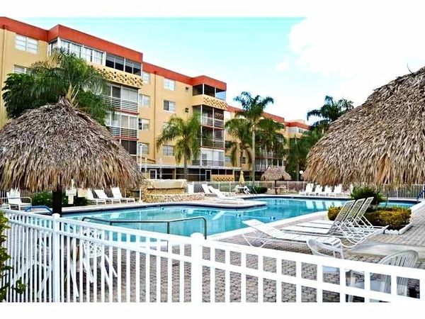 406 NW 68th Avenue, Unit 308, Plantation, FL 33317