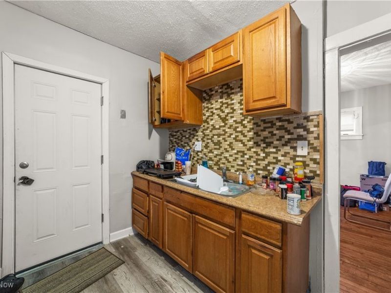 12712 Lenacrave Avenue, Cleveland, OH 44105 Photo 6