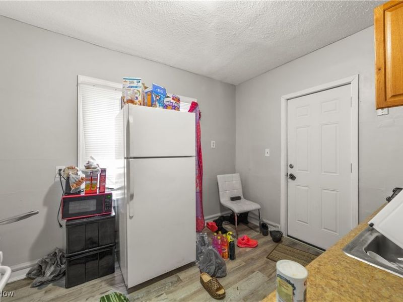 12712 Lenacrave Avenue, Cleveland, OH 44105 Photo 7