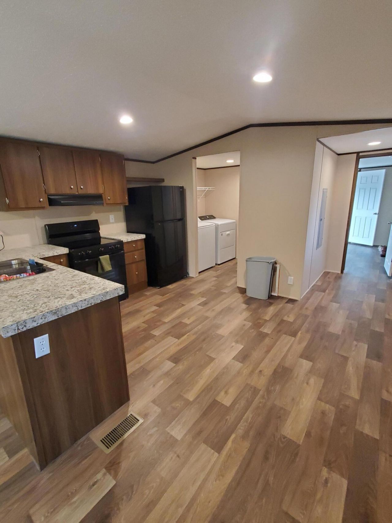 3109 Wire Road Photo 11