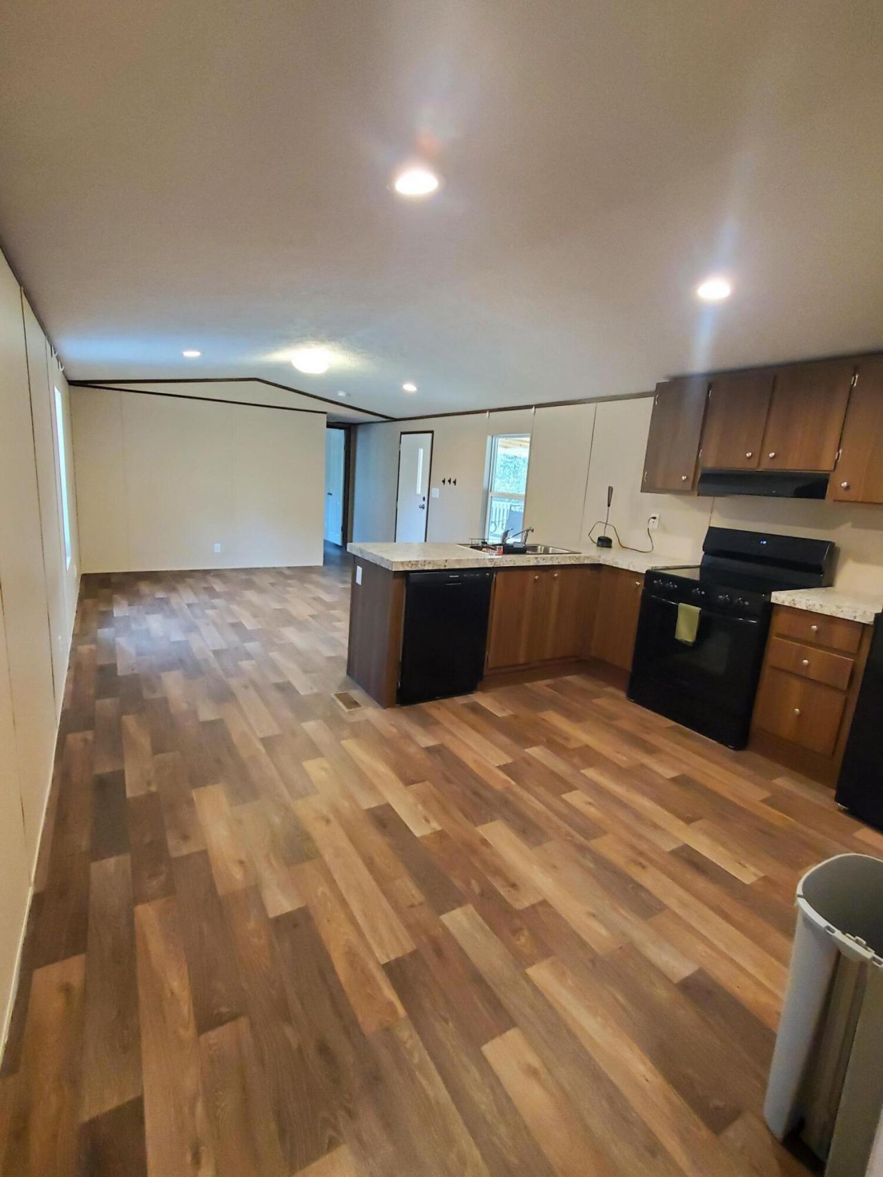 3109 Wire Road Photo 6