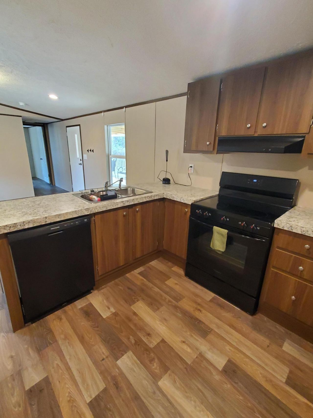 3109 Wire Road Photo 8