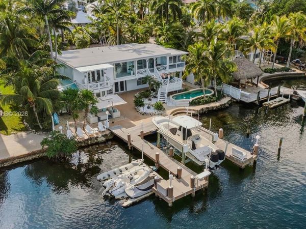 16 North Dr, Key Largo, FL 33037