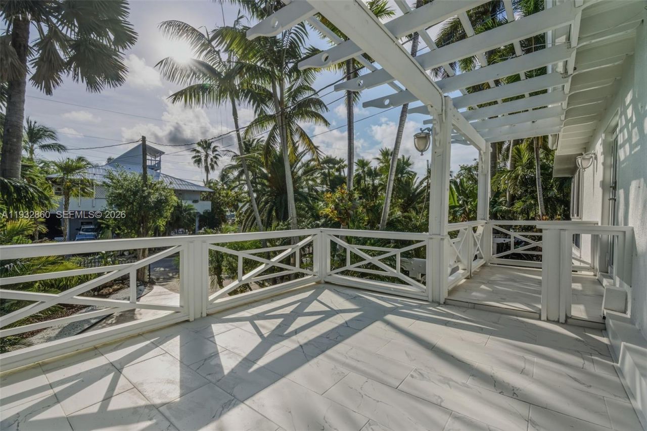 16 North Dr, Key Largo, FL 33037 Photo