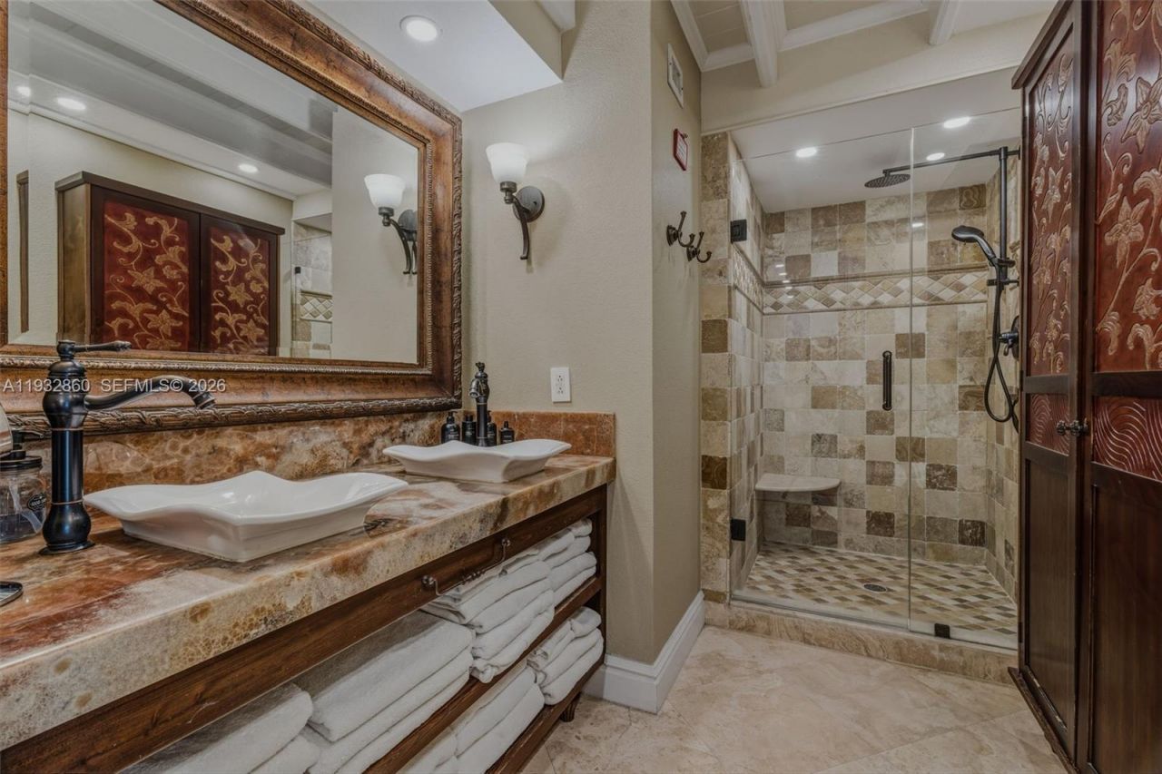 16 North Dr, Key Largo, FL 33037 Photo