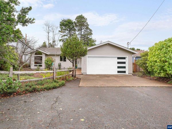 5655 Palisades Dr Dr, Lincoln City, OR 97367