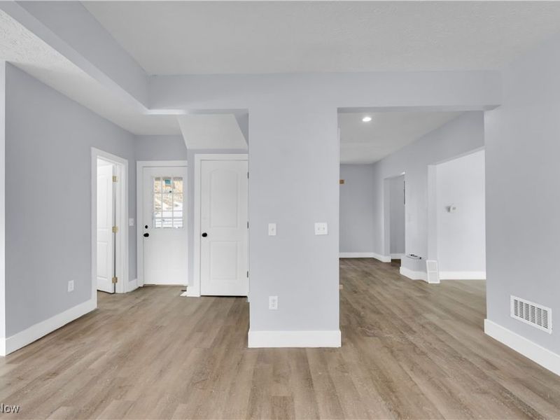 337 Lucas Street, Barberton, OH 44203 Photo 11