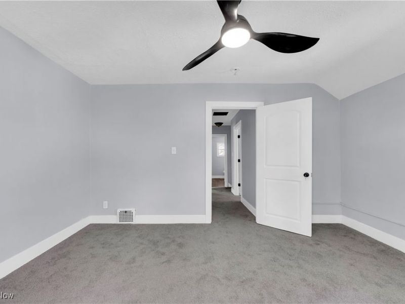 337 Lucas Street, Barberton, OH 44203 Photo 18