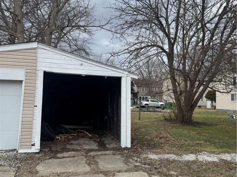 337 Lucas Street, Barberton, OH 44203 Photo 32