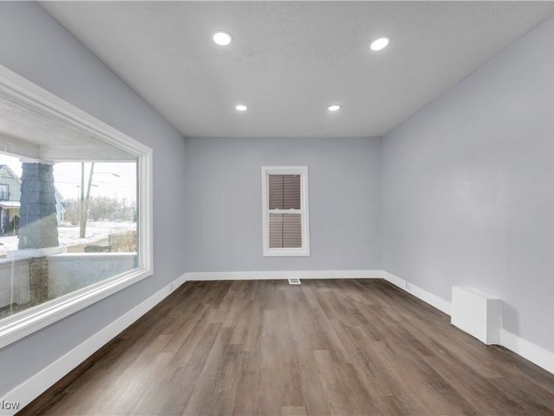 337 Lucas Street, Barberton, OH 44203 Photo 9