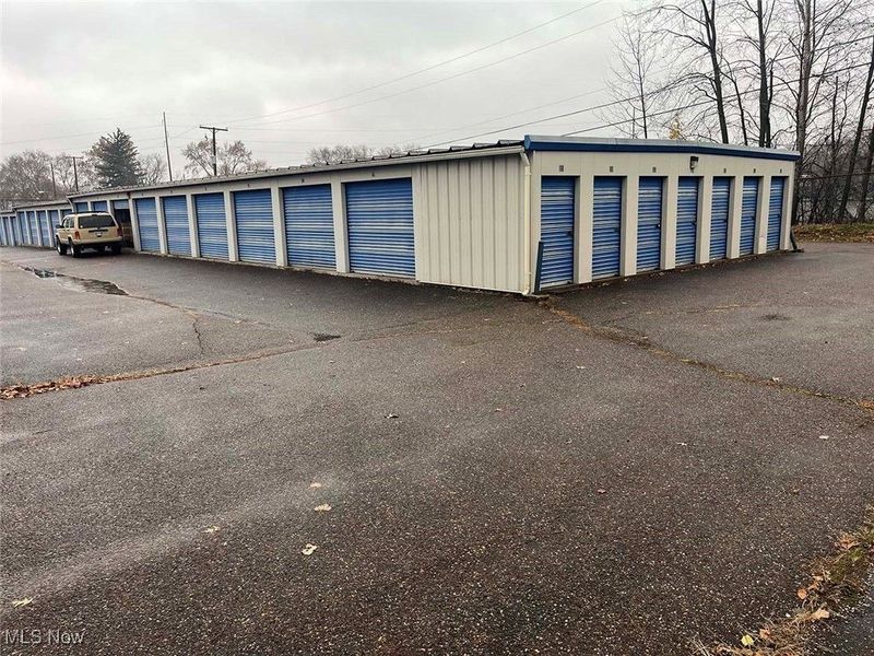 5800 Fulton Drive NW, Canton, OH 44718 Photo 9