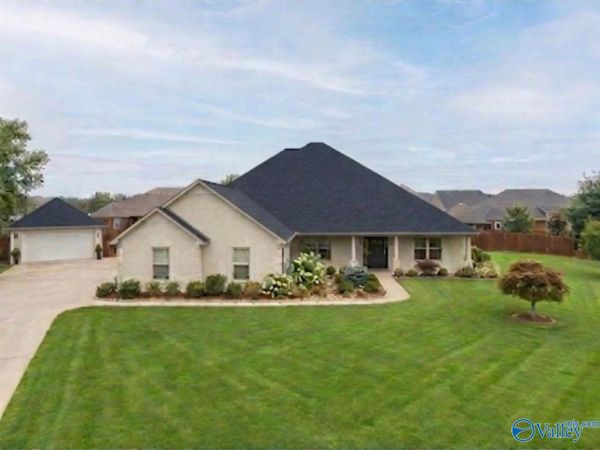13207 Abbington Lane, Athens, AL 35613
