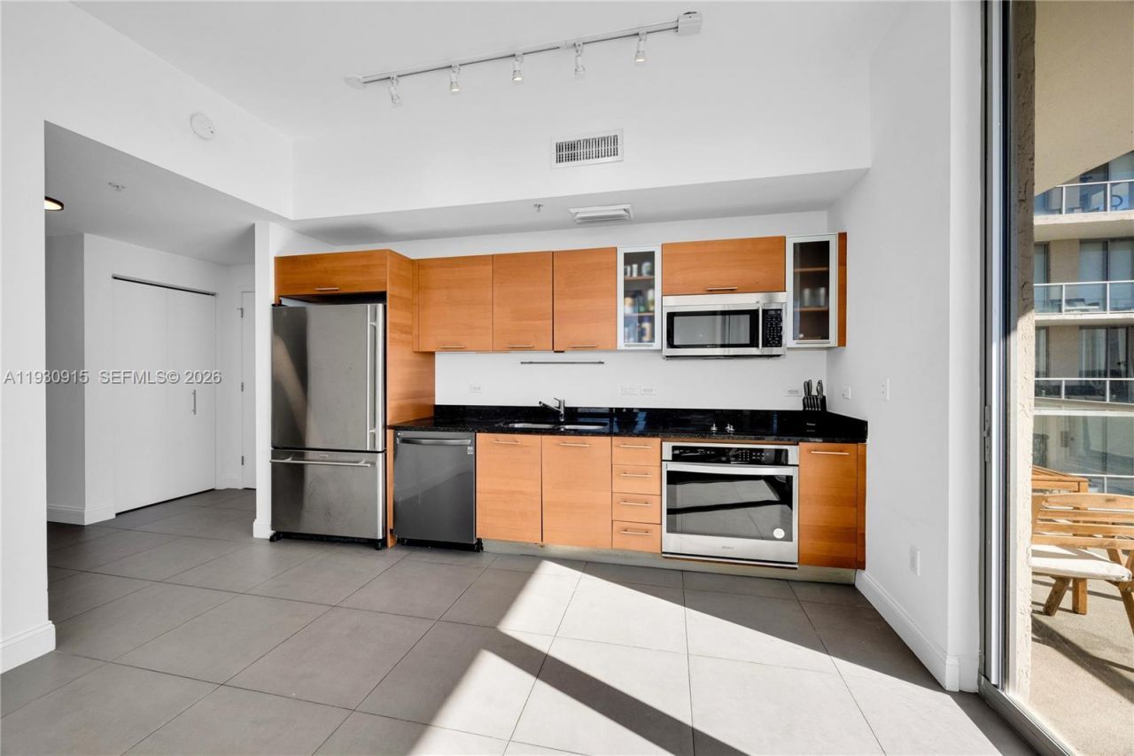 3470 E Coast Ave, Unit H1605, Miami, FL 33137 Photo