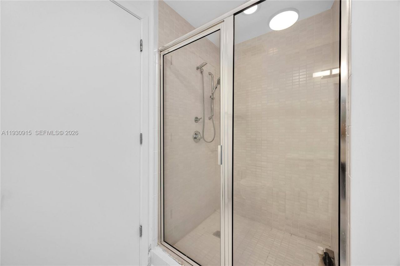 3470 E Coast Ave, Unit H1605, Miami, FL 33137 Photo