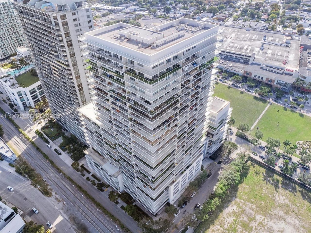 3470 E Coast Ave, Unit H1605, Miami, FL 33137 Photo