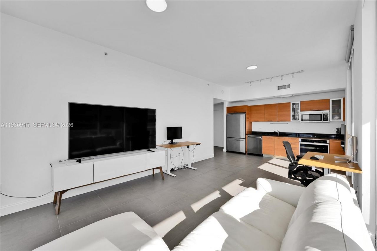 3470 E Coast Ave, Unit H1605, Miami, FL 33137 Photo