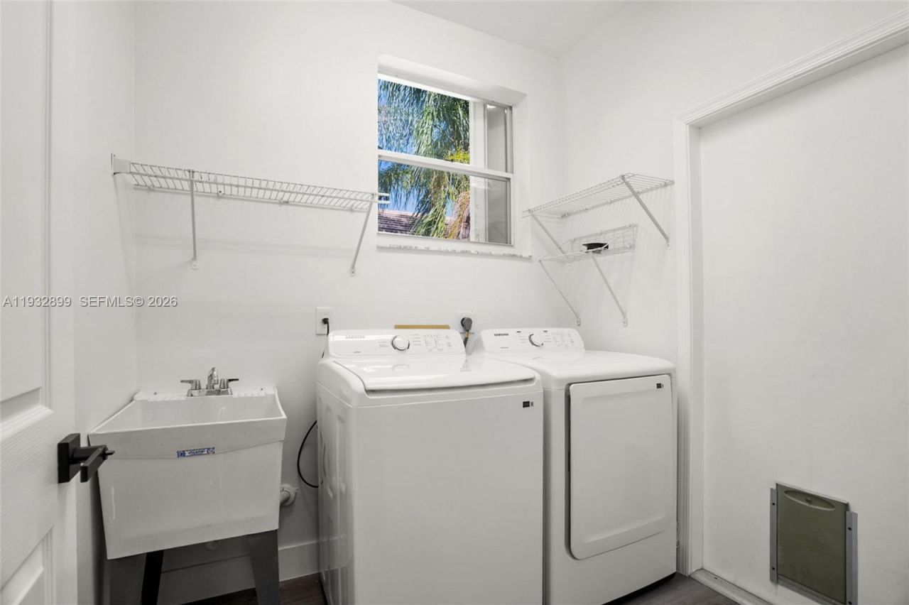 2611 Oakbrook Ln, Unit 2611, Weston, FL 33332 Photo