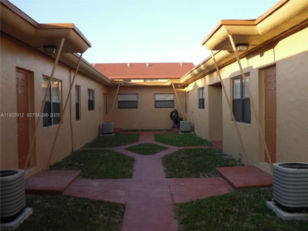 1675 NE 150th St , Unit 3, Miami, FL 33181