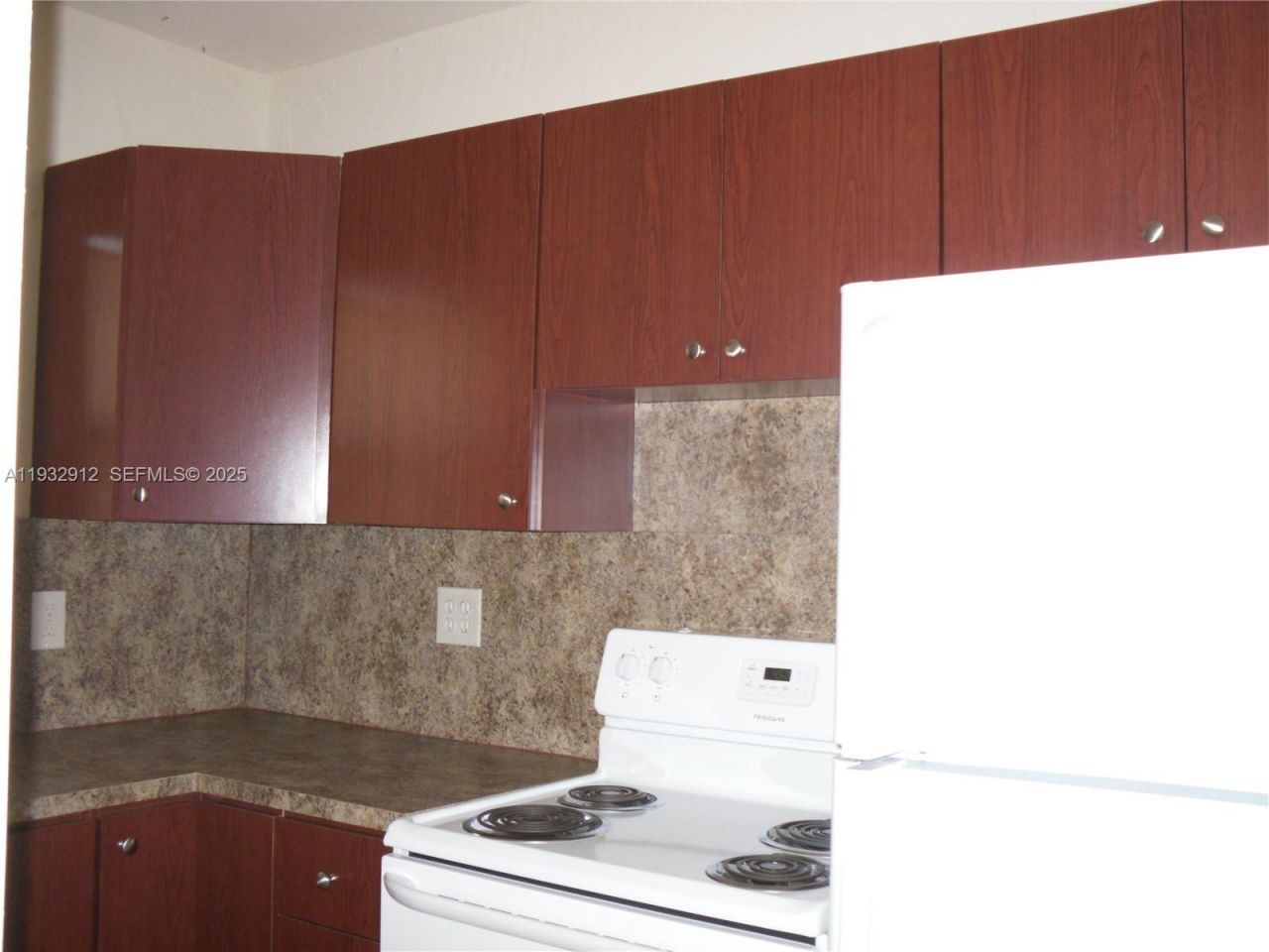 1675 NE 150th St , Unit 3, Miami, FL 33181 Photo