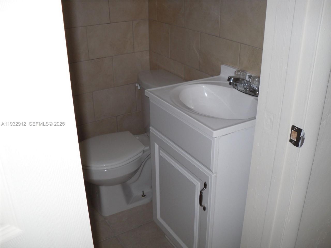 1675 NE 150th St , Unit 3, Miami, FL 33181 Photo