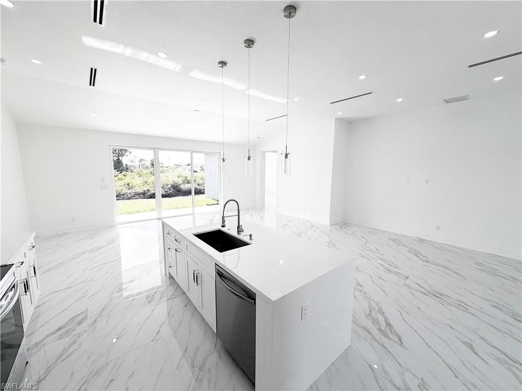 852 Chipley St E, Lehigh Acres, FL 33974 Photo