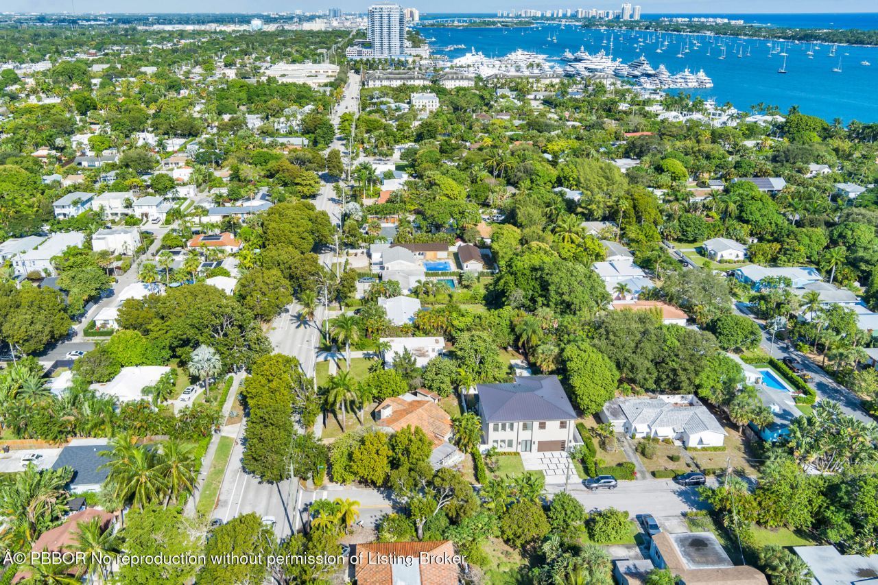 383 31st Court, West Palm Beach, FL 33407 Photo