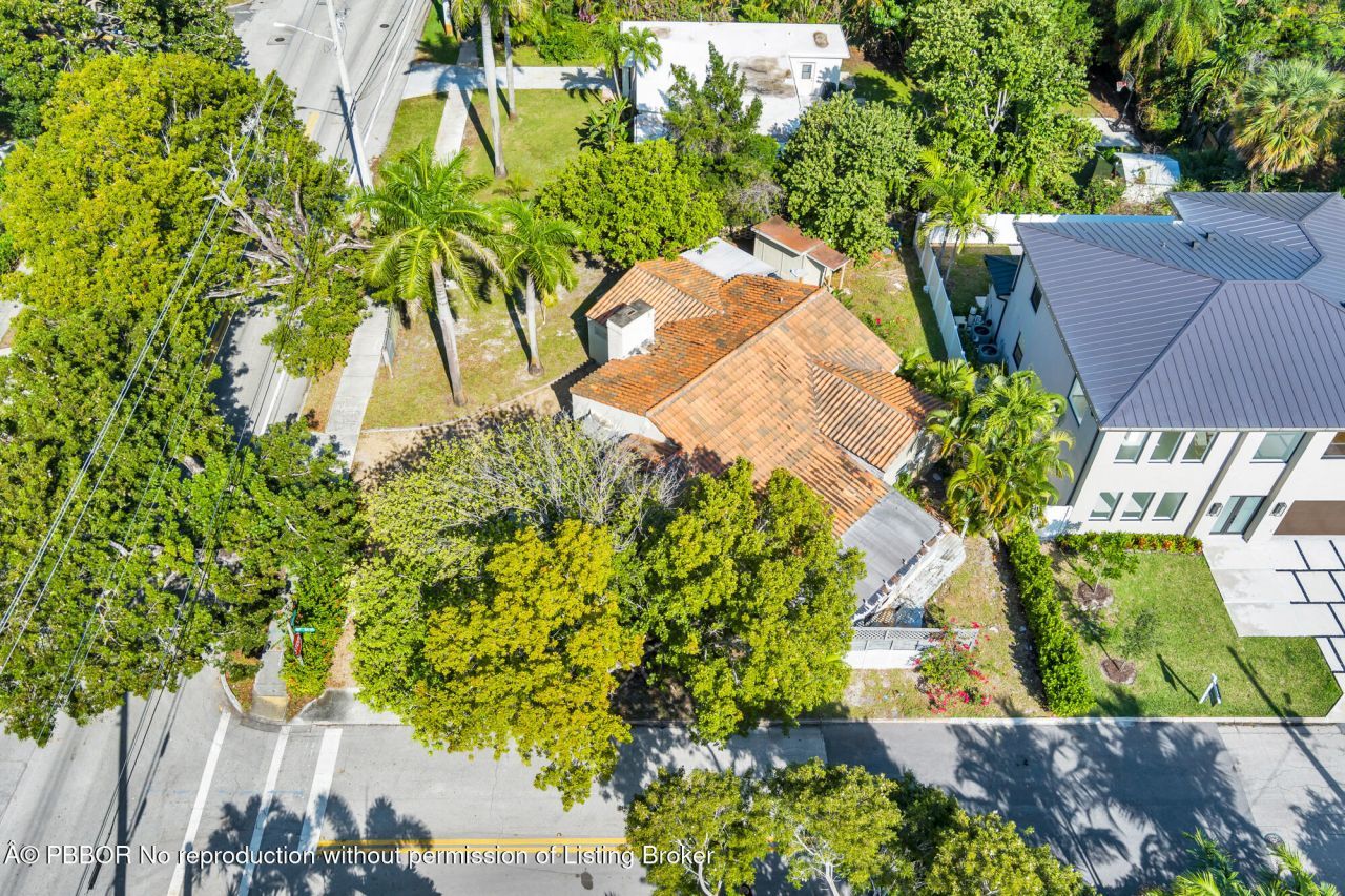 383 31st Court, West Palm Beach, FL 33407 Photo