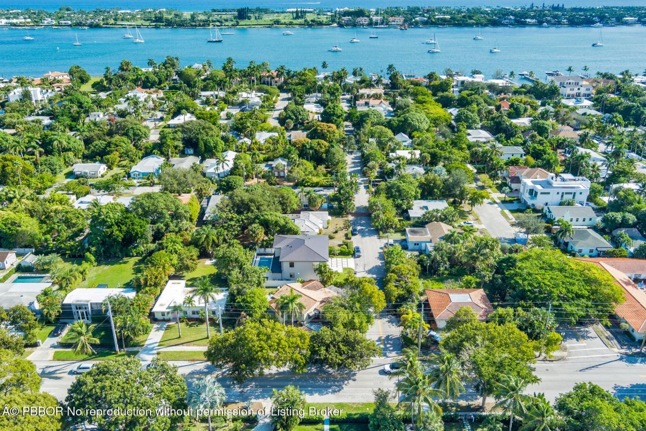 383 31st Court, West Palm Beach, FL 33407 Photo