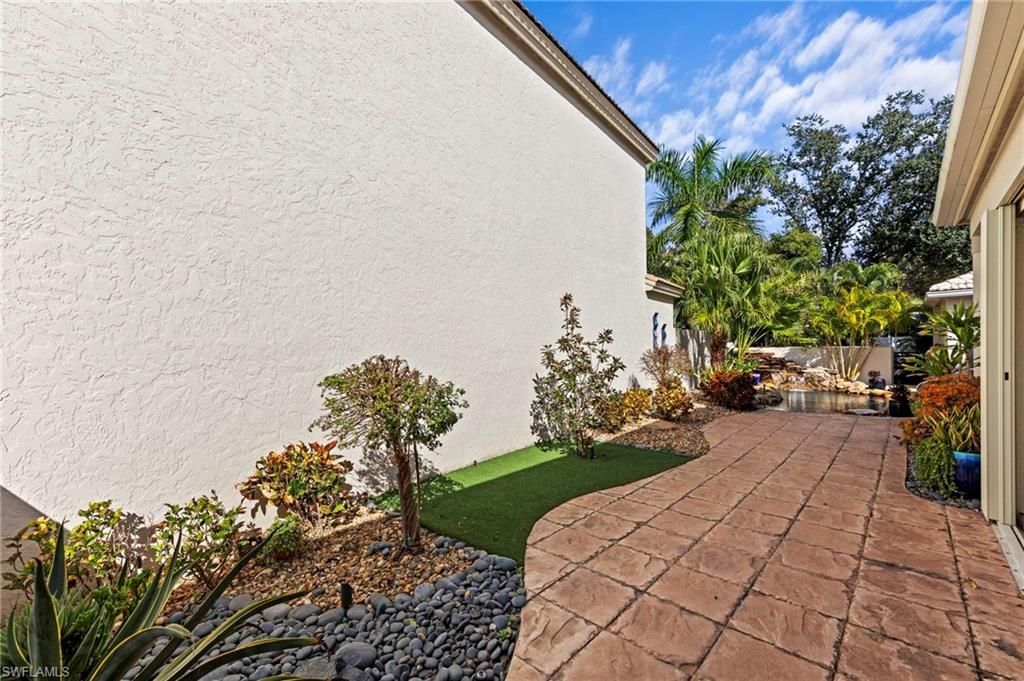 27567 Riverbank Dr, Bonita Springs, FL 34134 Photo