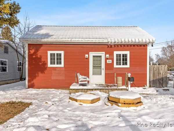 1510 W Stewart Street, Owosso, MI 48867