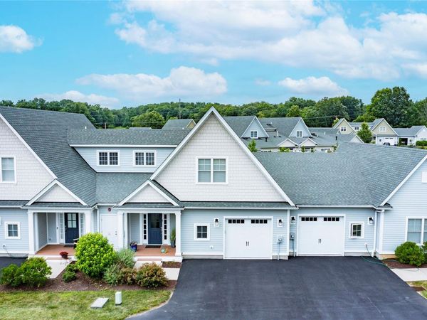 10 Oakwood Lane, Rhinebeck, NY 12572