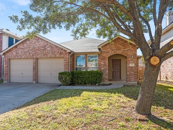 1708 Heron Drive, Aubrey, TX 76227