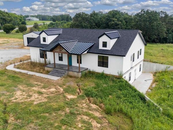 9975 IL-37 Route, Goreville, IL 62939