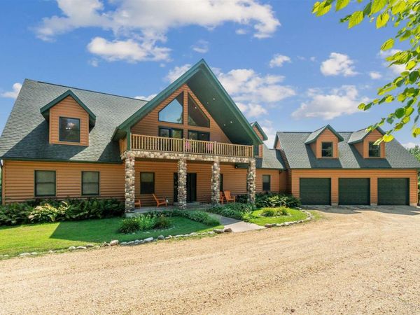 1596 230TH Street, Calamus, IA 52729