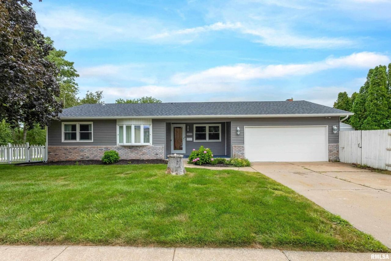 3205 N Pine Street, Davenport, IA 52806 Main Photo