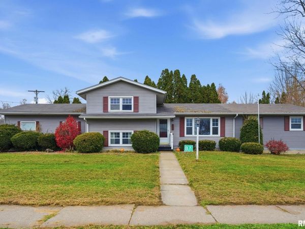 516 4TH Street, Buffalo, IA 52728