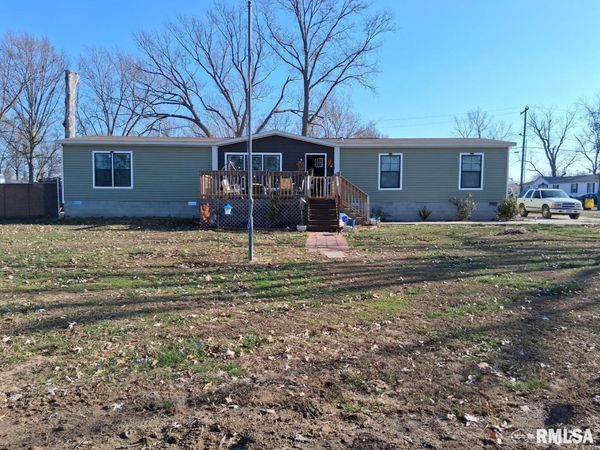 1300 JACKSON Avenue, Sandoval, IL 62882