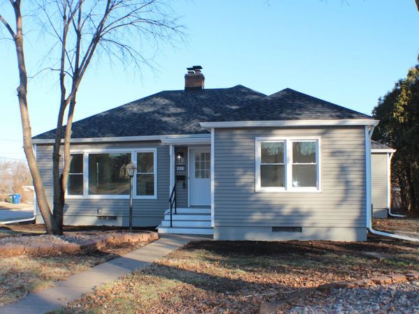 1611 Coffelt Ave, Davenport, IA 52803