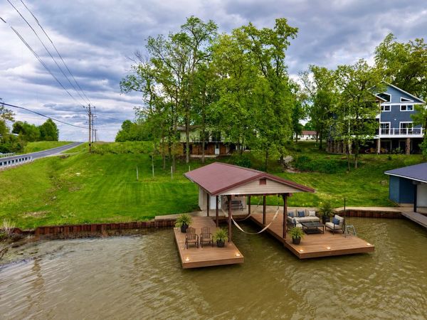 15981 HILLCREST Drive, Effingham, IL 62401