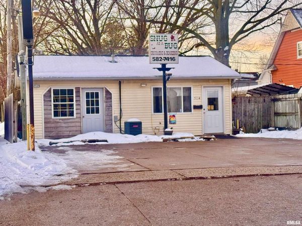 504 SE 3rd St Street, Aledo, IL 61231