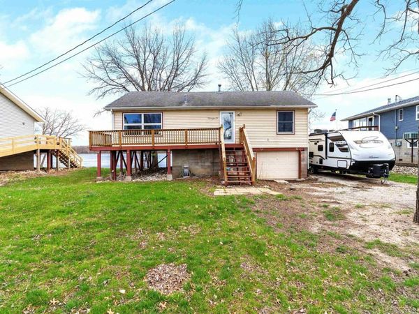 4523 S CONCORD Street, Davenport, IA 52802