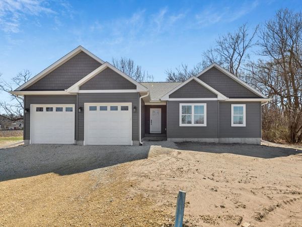 1531 Tyler Court, Camanche, IA 52730