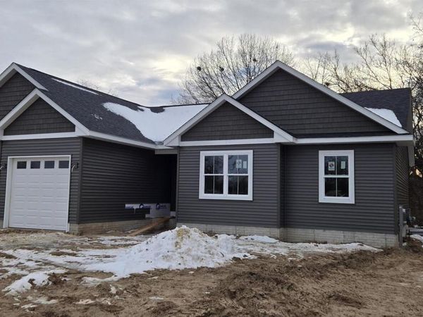 1531 Tyler Court, Camanche, IA 52730